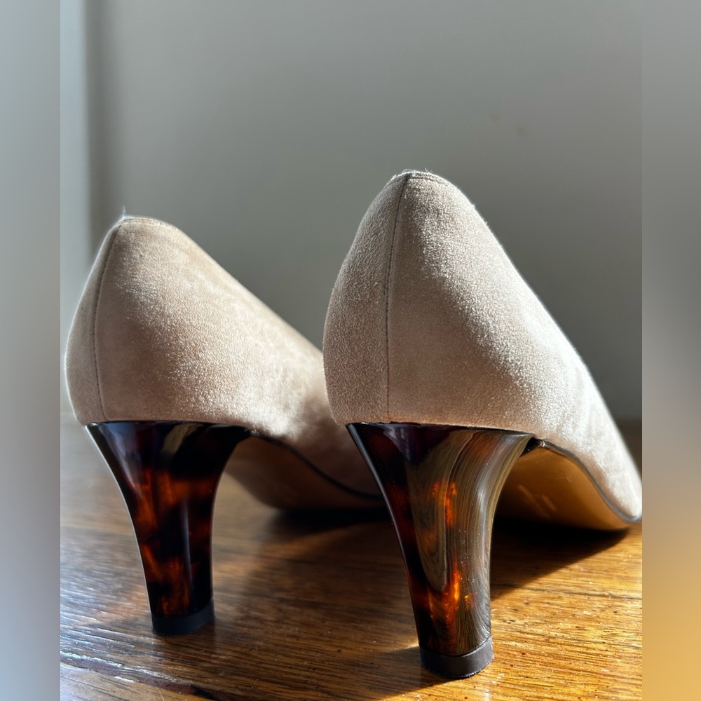 vintage ferragamo suede & tortoiseshell pumps